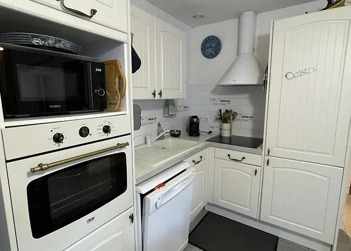 Maison Cosy Avec Terrasse Proche Ocean A Holiday home Lacanau